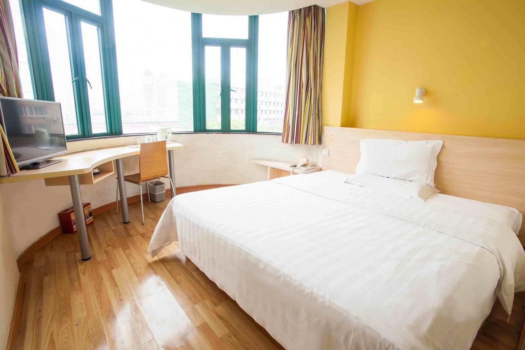 7Days Inn Premium Fuzhou Tatou Road חדר תמונה